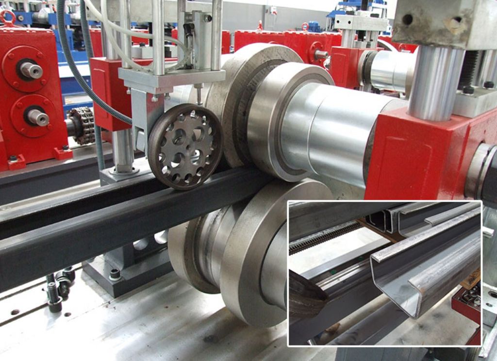 Auto Road Barrier Roll Form Line